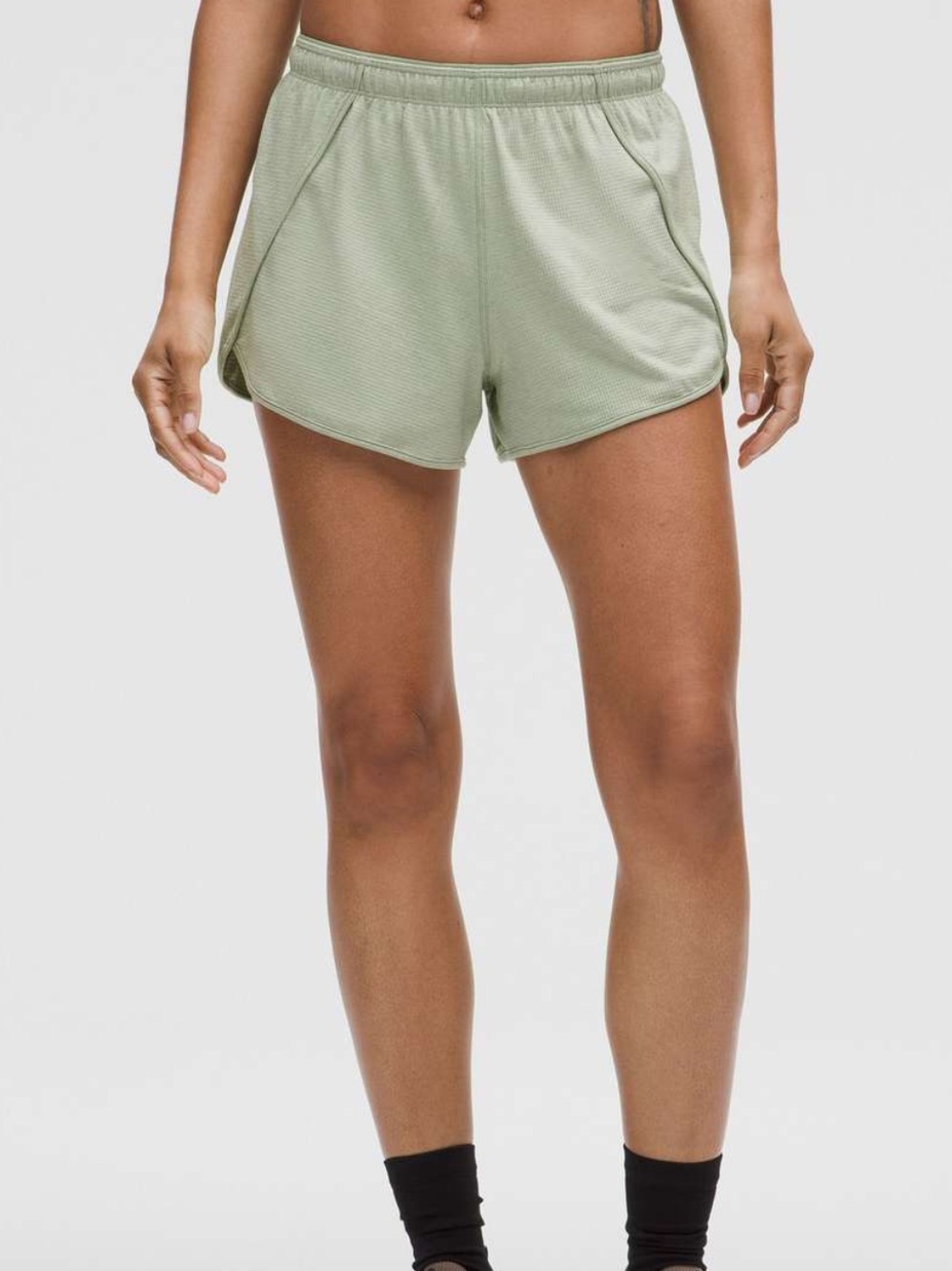 Lululemon swiftly mid rise short 3”